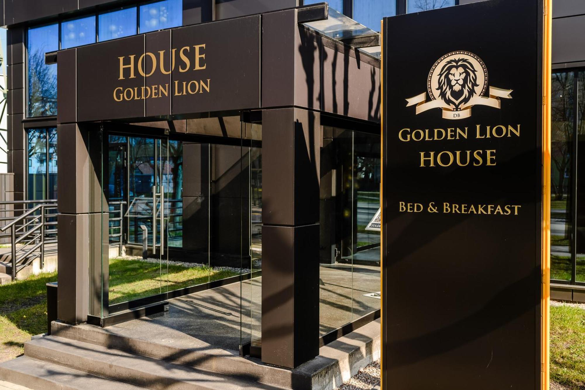 Golden Lion House Bed&Breakfast Rumia Kültér fotó